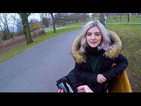 ❤️ Кончаҳои гарми бегонаро барои пул фурӯ мебарад - минет дар парк аз ҷониби Ева Элфи ❤ Шлюсҳо дар мо ❌️